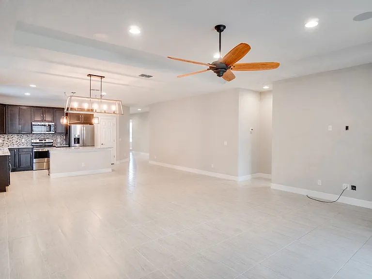 2751 Mead Ave — Photo 8