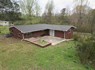 40 Jeffie Craven Rd, Laurel, MS 39443
