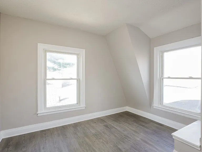 1632631_018_living_room_13611084.jpg