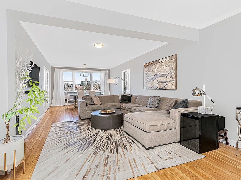 1st image of 3050 Fairfield Ave APT 7G
