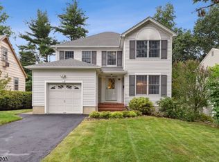 22 Valemont Way, Summit, NJ 07901