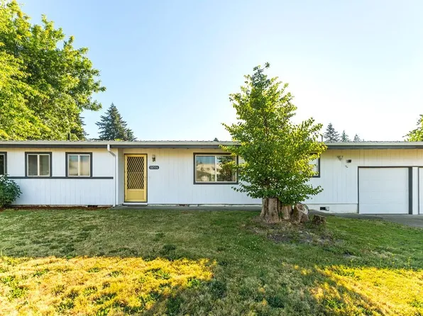 18506 Portland Ave, Gladstone, OR 97027