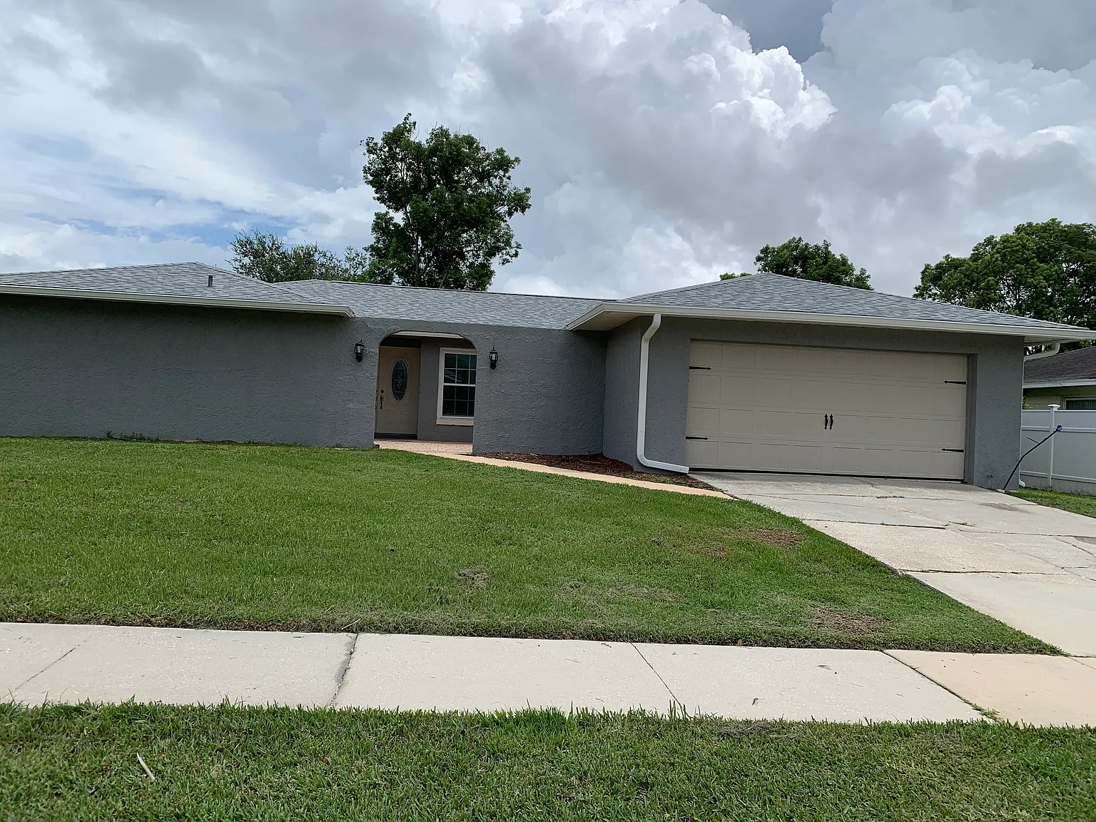 3 bed, 1703 sqft, $2,395 — Photo 1