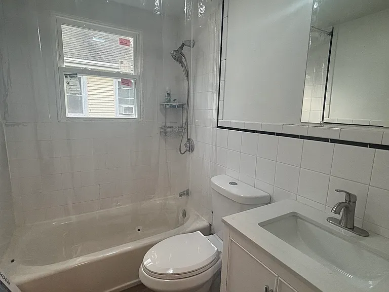 162-164 Essex St #1 — Photo 10