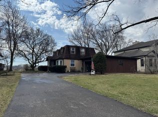 933 Burton Ter, Glenview, IL