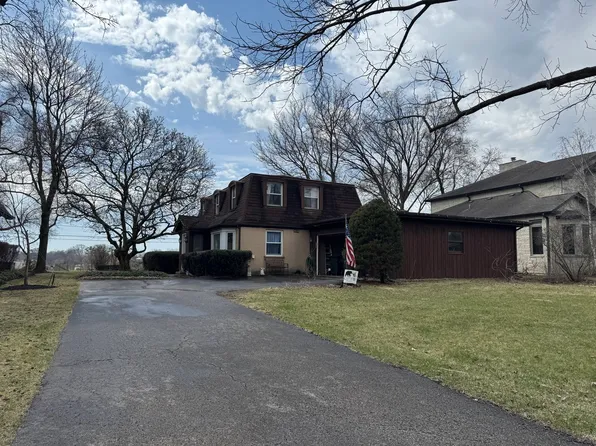 933 Burton Ter, Glenview, IL 60025