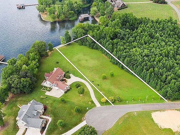 2nd image of 140 River Place Point