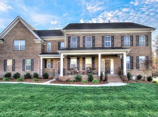 3087 Twin Lakes Dr, Matthews, NC 28104