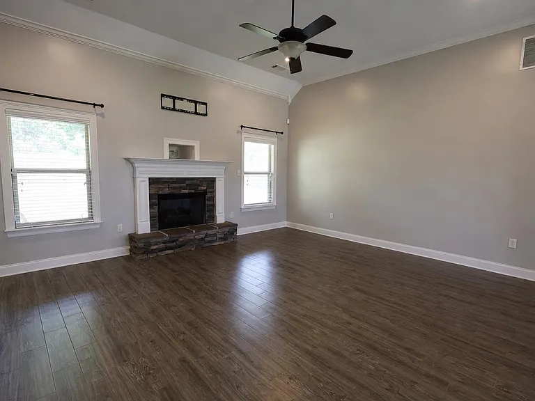 36 Littleton Way — Photo 2