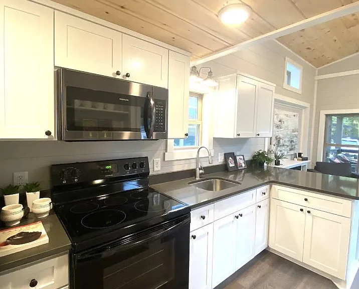 12 Tiny Home Cir — Photo 3