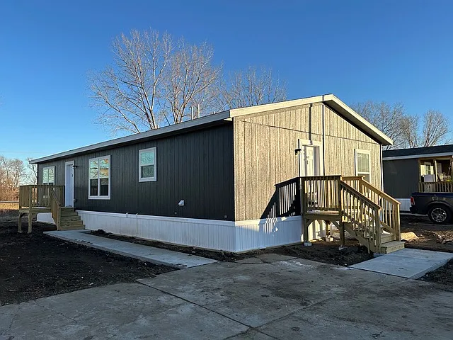 3609 Warren Ct — Photo 7