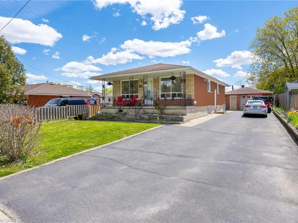 211 Ballantyne Ave, Cambridge, ON N1R 7B5
