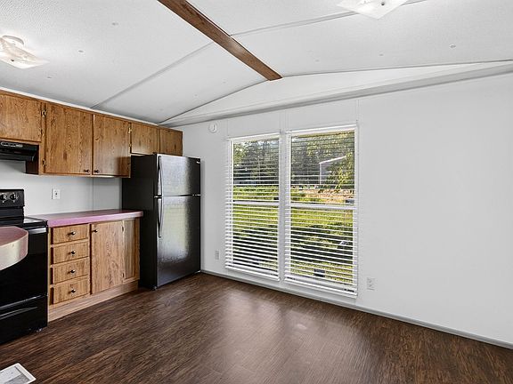 2nd image of 7853 Grasshopper Rd