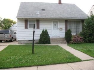 937 14th Ave NE, Rochester, MN 55906