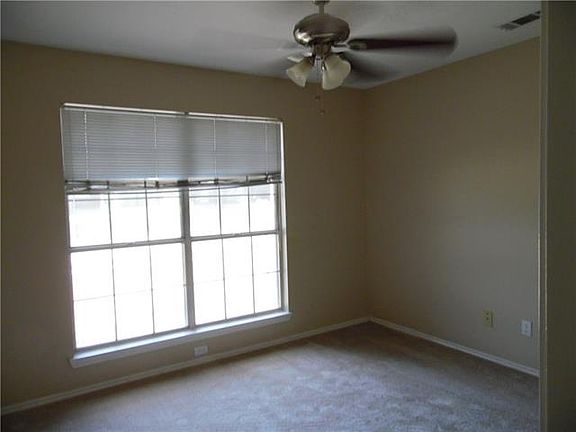 3rd image of 100 N Carriage House Way