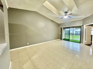 2511 NW 56th Ave #1225, Lauderhill, FL 33313