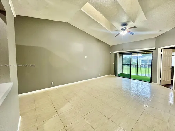2511 NW 56th Ave #1225, Lauderhill, FL 33313