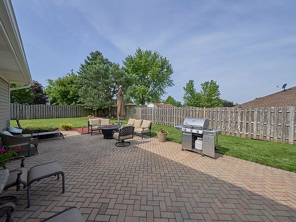 4th image of 10317 Cindy Jo Ave