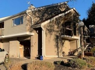 2 The Cres #2416, Clinton, NJ 08809