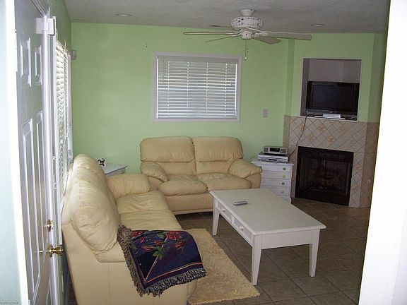 3rd image of 0008811 Krystal Lane
