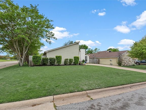 2nd image of 8710 Greenleaf Dr