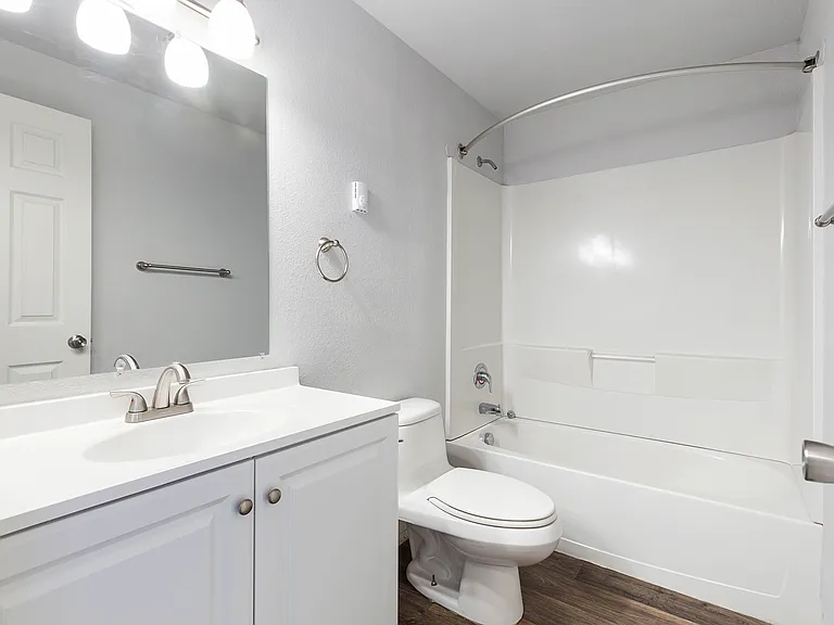 Cedars Apartments & Daffodil Court Townhomes — Photo 24