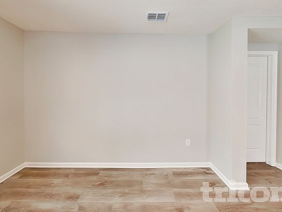3rd image of 382 Falcon Ridge Rd