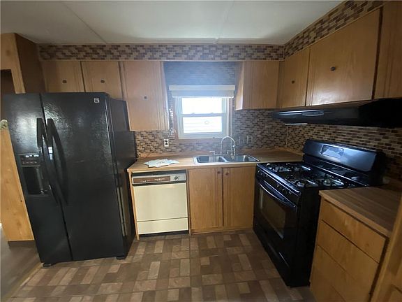 4th image of 776 Hartford Ave Trailer 9