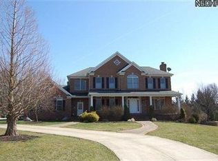 7923 Valley View Rd, Hudson, OH 44236