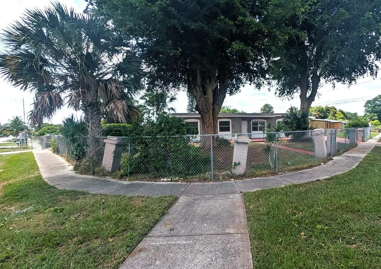 3 bed, 2.0 bath, 1531 sqft, $2,450 — Photo 2