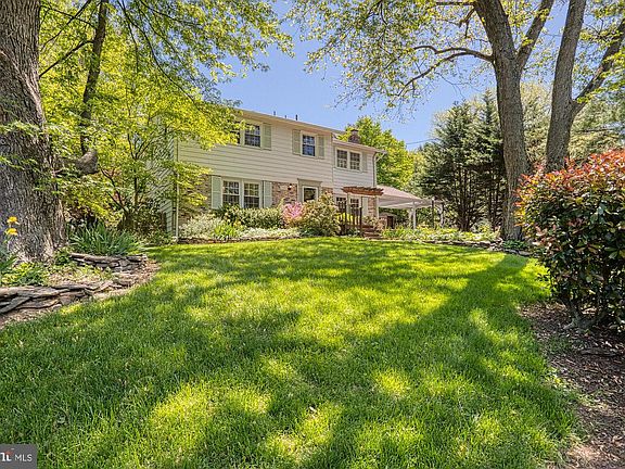 2nd image of 7102 Blanchard Dr
