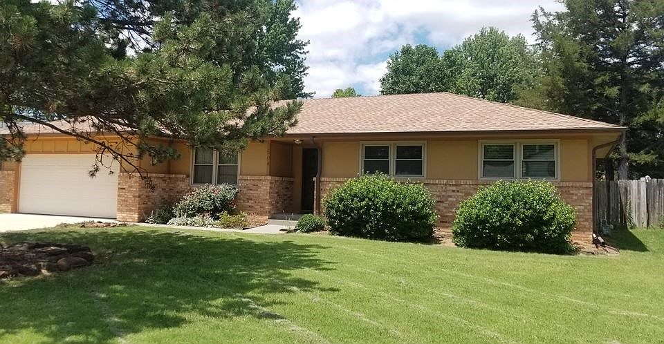 1st image of 504 W Renee Dr