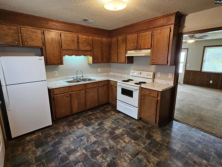 3904 Persimmon St — Photo 9