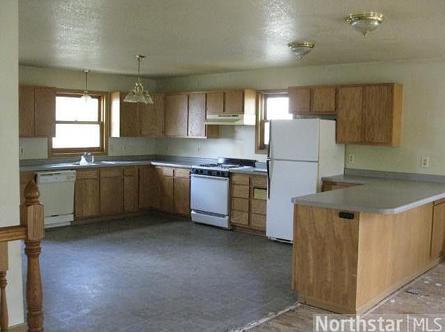 2nd image of 407 3rd St