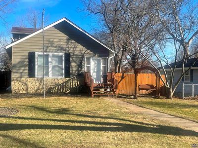 2002 SW High Ave, Topeka, KS, 66604