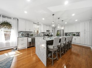 26 Acacia St, Gloucester, MA 01930
