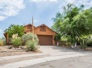 1500 N Amberbrooke Ave, Tucson, AZ 85745