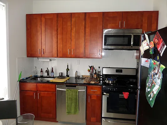 Rented by Vassiliou Group | media 14
