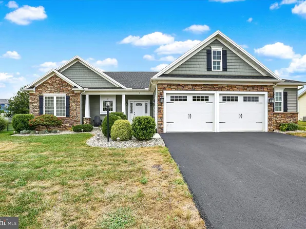 6 Netherby Ln, Carlisle, PA 17015