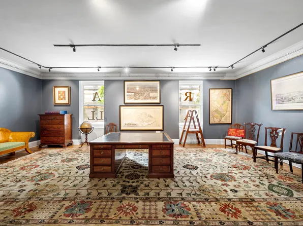 29 East 72nd Street image 3 of 11