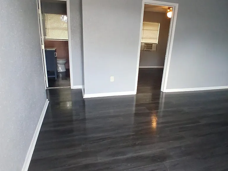 1645 NE 149th St #4 — Photo 15