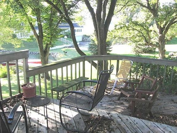3rd image of N7598 W Lakeshore Dr