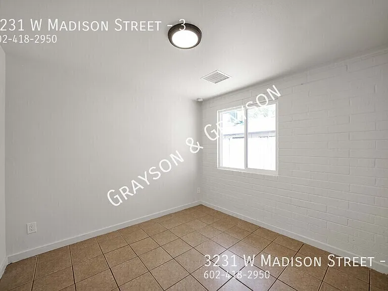 3231 W Madison St #2 — Photo 5