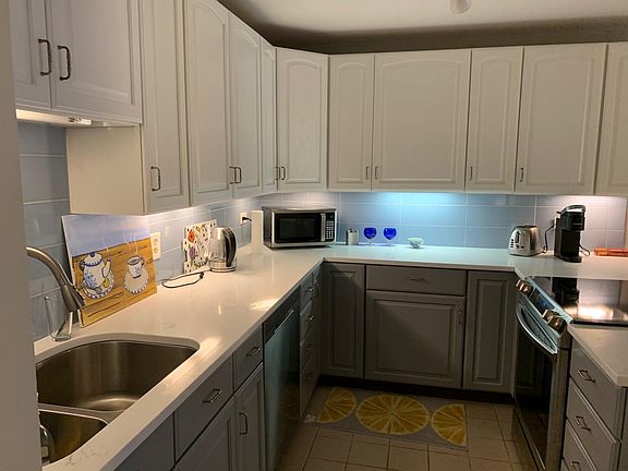 5th image of 1415 N Dearborn St APT 26C