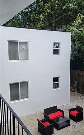 2nd image of 5814 NE 4th Ct #106