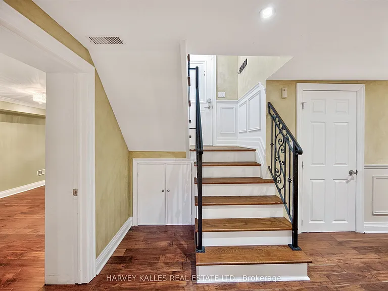 17 Lockheed Blvd — Photo 31