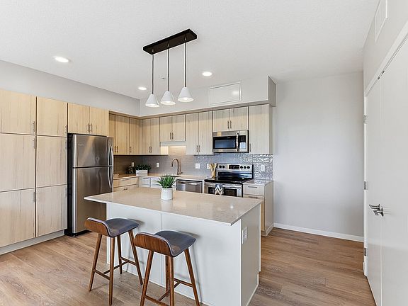 30-web-or-mls-10950-Red-Cir-Dr-30