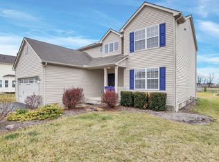 163 Chestnut Estates Dr, Commercial Point, OH 43116