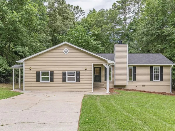 891 Stormy Ln, Jonesboro, GA 30238