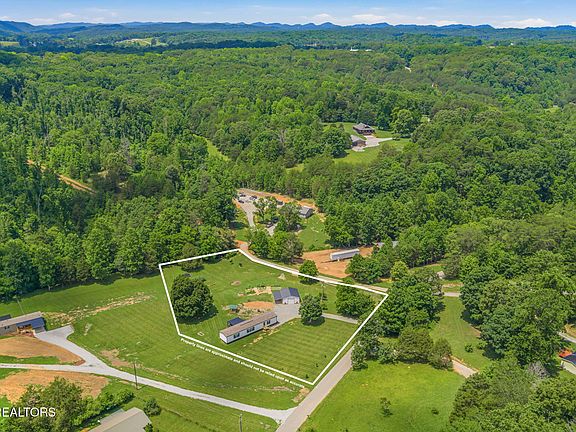 2nd image of 286 Jd Farm Rd